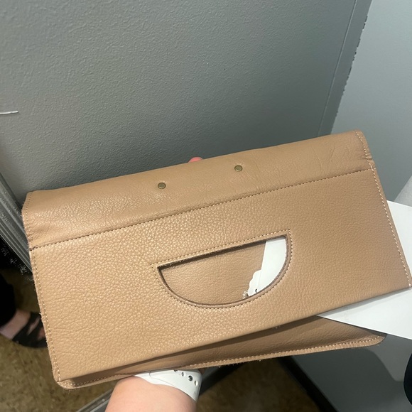 Soft clutch neutral color - Picture 4 of 6